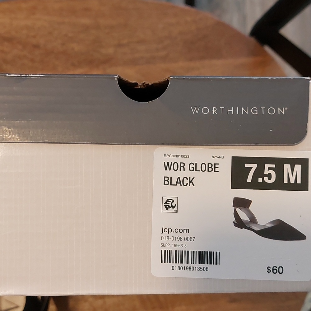 Worthington Globe Black Suede Ballet Flats - Picture 7 of 7